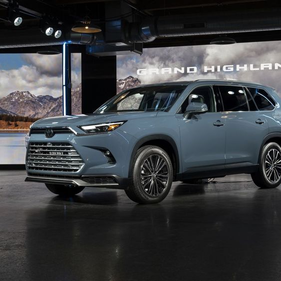 2024 Toyota Grand Highlander showcasing its sleek design and spacious interior, highlighting its advanced features and modern styling.